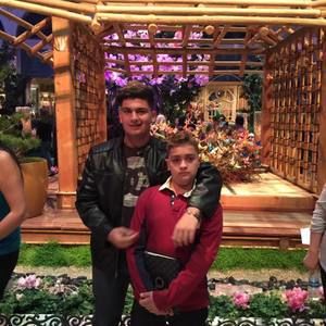 Meet your Posher, Ghassan